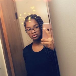 Meet your Posher, Mia